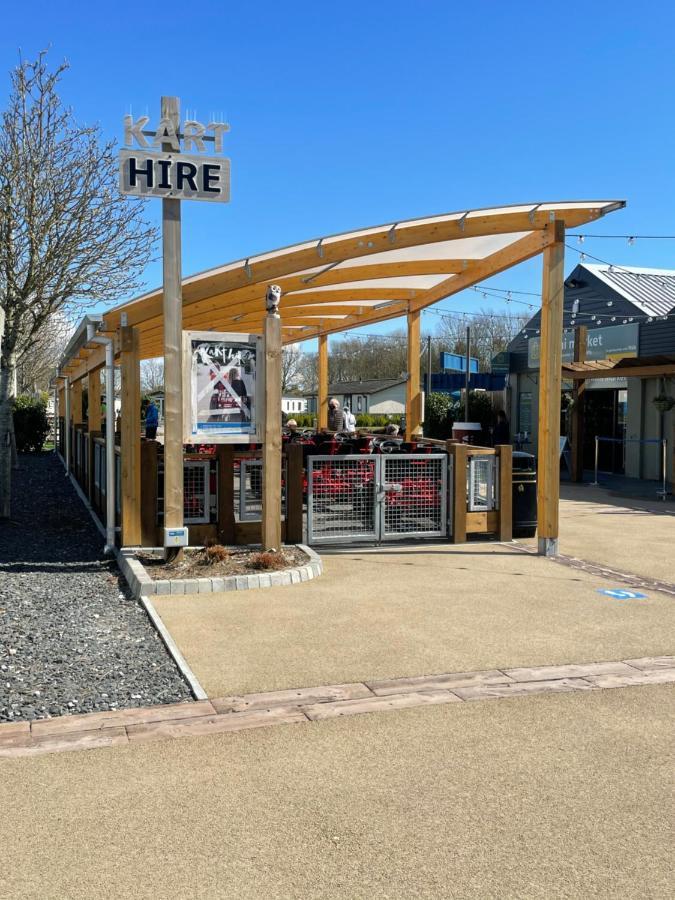 Beautiful 3-Bed Caravan Situated On Lakeland Haven グレンジ・オーバー・サンズ エクステリア 写真